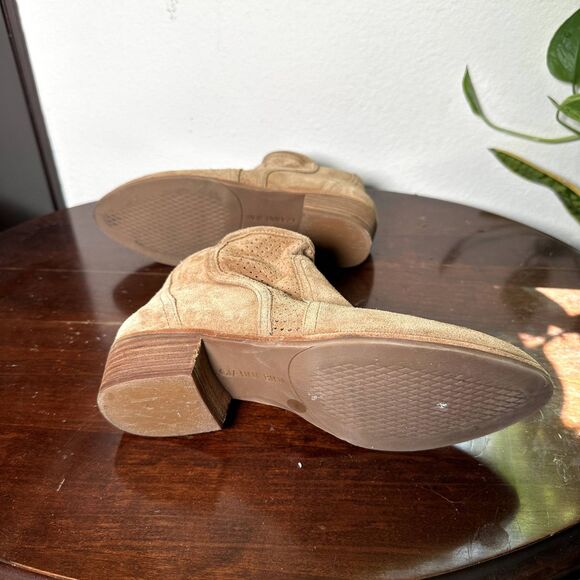 Gianni Bini Suede Ankle Boots Women's Size 7 Light Chestnut Zip Booties Low Heel - Picture 4 of 6